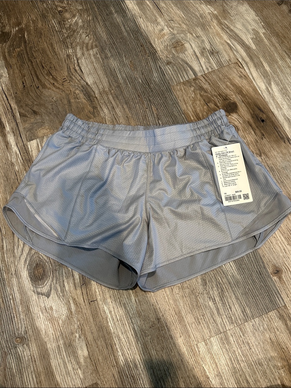 NEW with tags! Lululemon Hotty Hot Short Emboss Honeycomb Emboss Rhino Grey